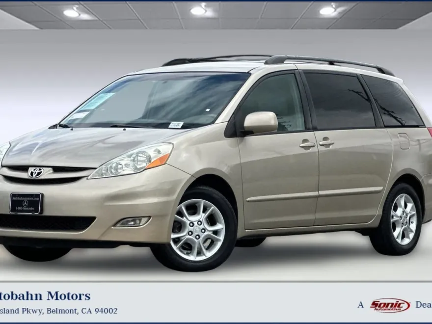 2006 Toyota Sienna XLE photo 1