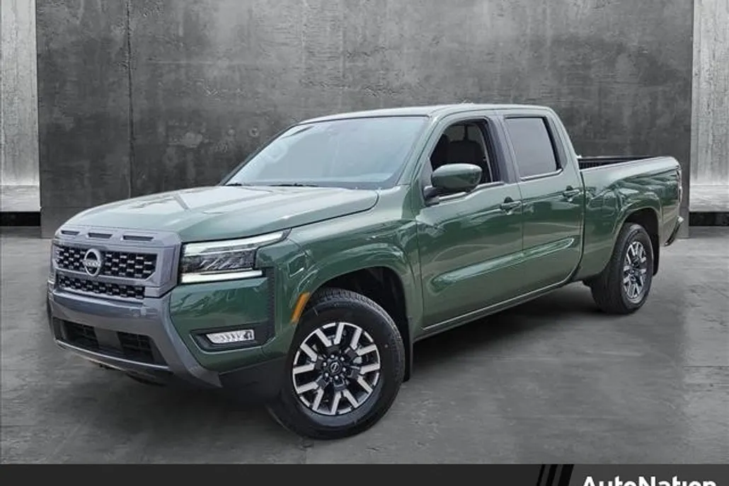 2025 Nissan Frontier SL photo 1