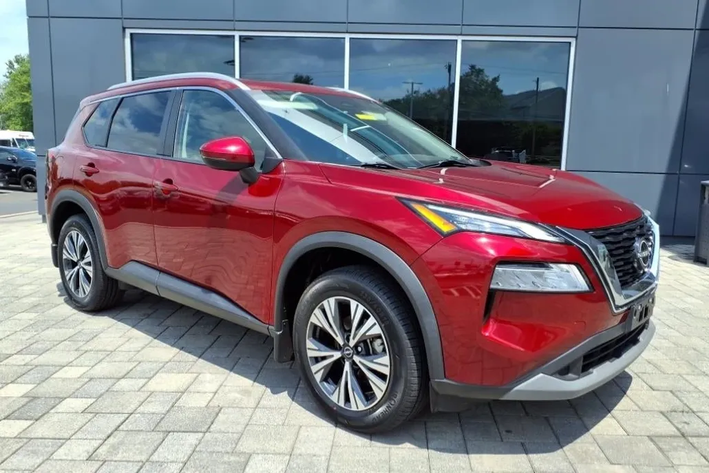 2022 Nissan Rogue SV photo 1