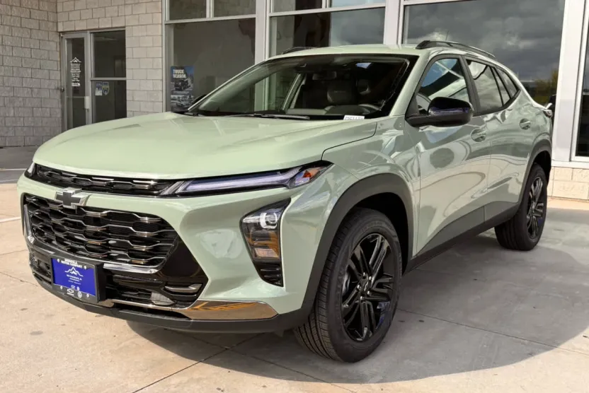 2025 Chevrolet Trax ACTIV photo 1