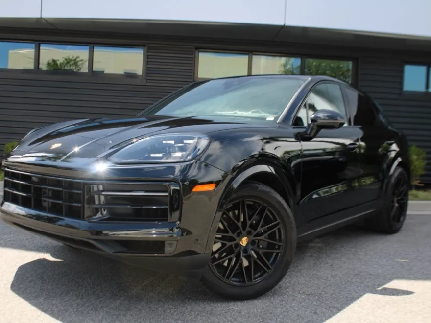 2025 Porsche Cayenne Coupe Base photo 1