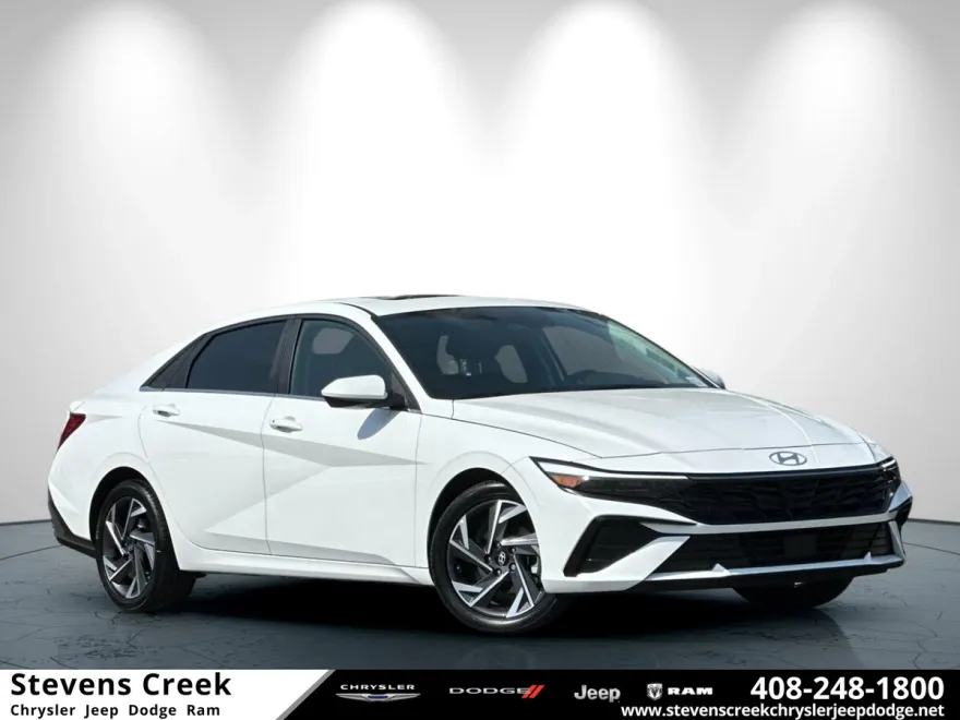 2024 Hyundai Elantra SEL Convenience photo 1