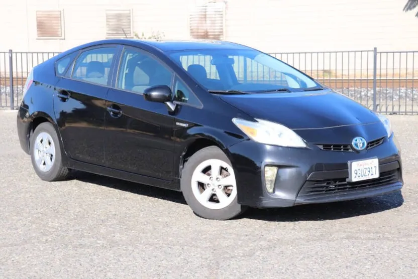 2014 Toyota Prius One photo 1