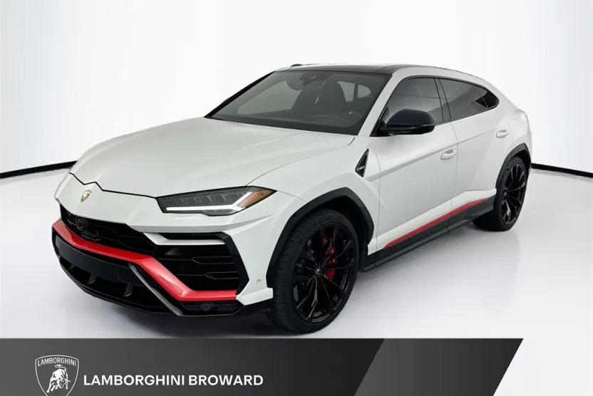 2022 Lamborghini Urus photo 1
