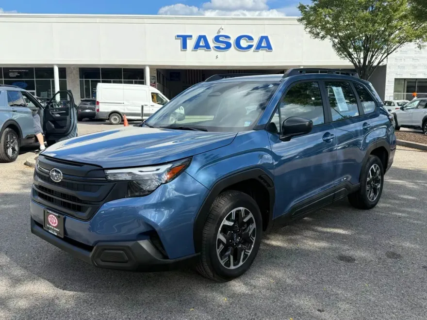 2025 Subaru Forester Base photo 1