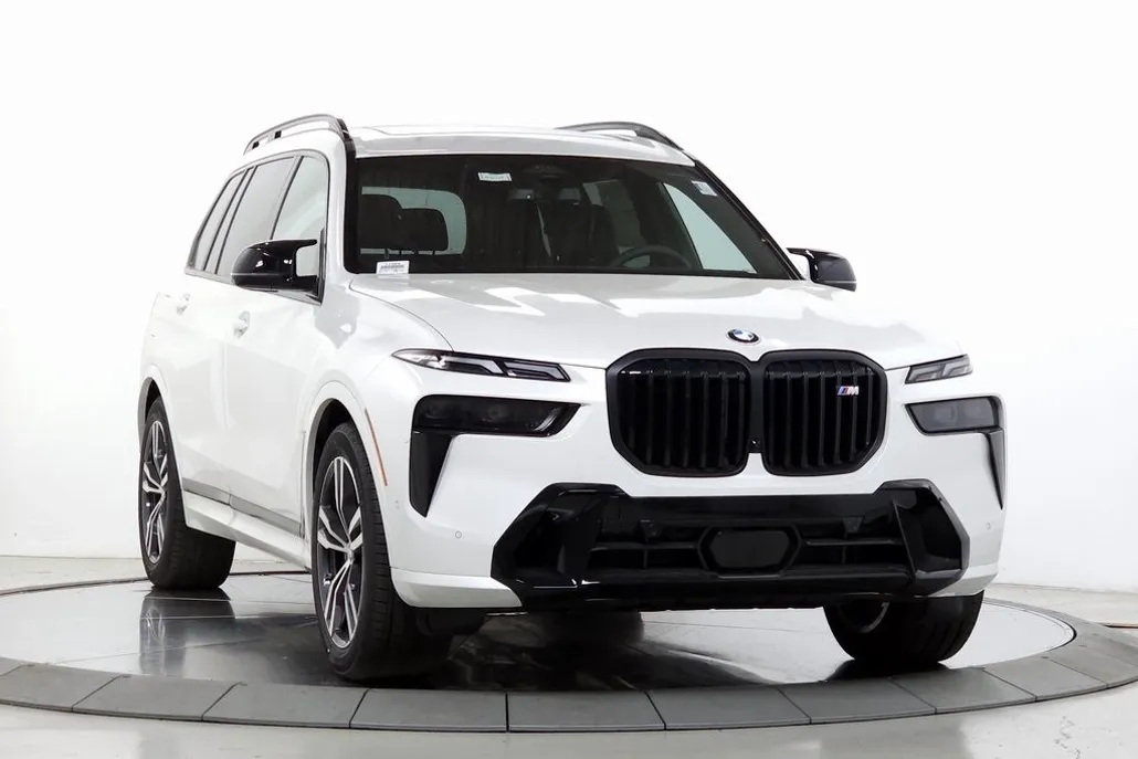 2025 Bmw X7 M60i photo 1