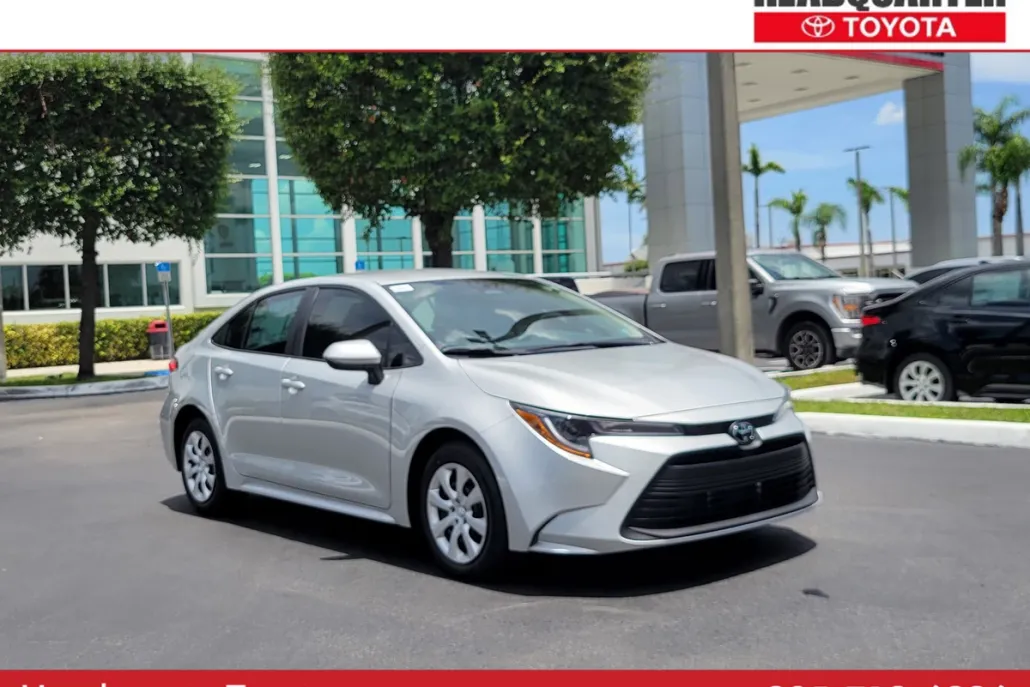 2026 Toyota Corolla LE photo 1