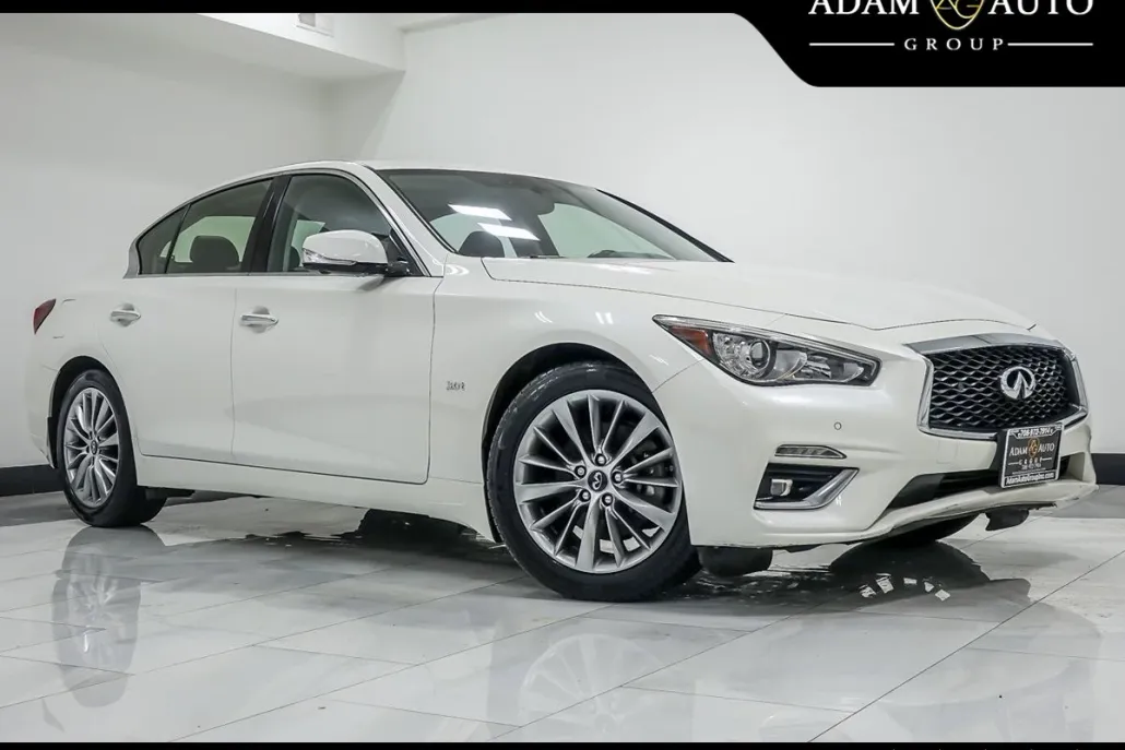 2018 Infiniti Q50 3.0t LUXE photo 1