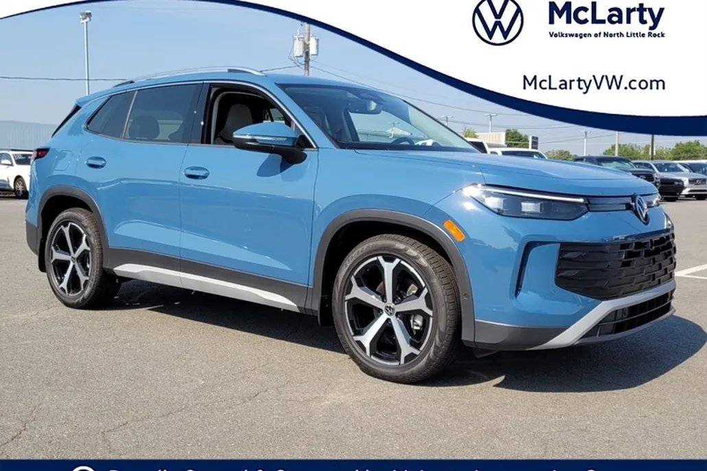 2025 Volkswagen Tiguan SE photo 1