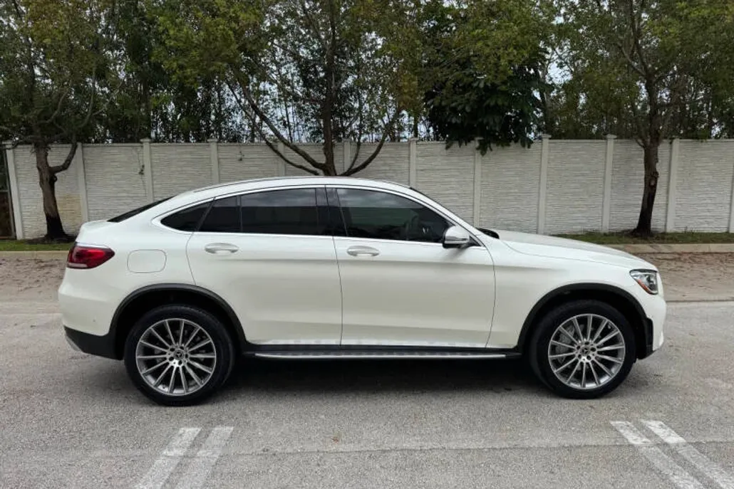 2021 Mercedes Benz GLC 300 4MATIC photo 1
