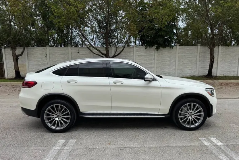 2021 Mercedes Benz GLC 300 4MATIC photo 1