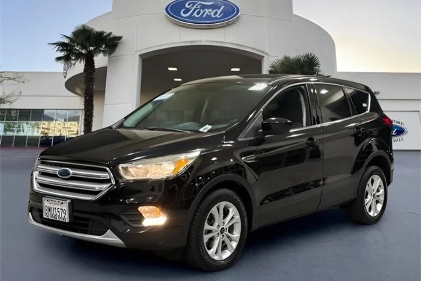 2019 Ford Escape SE photo 1