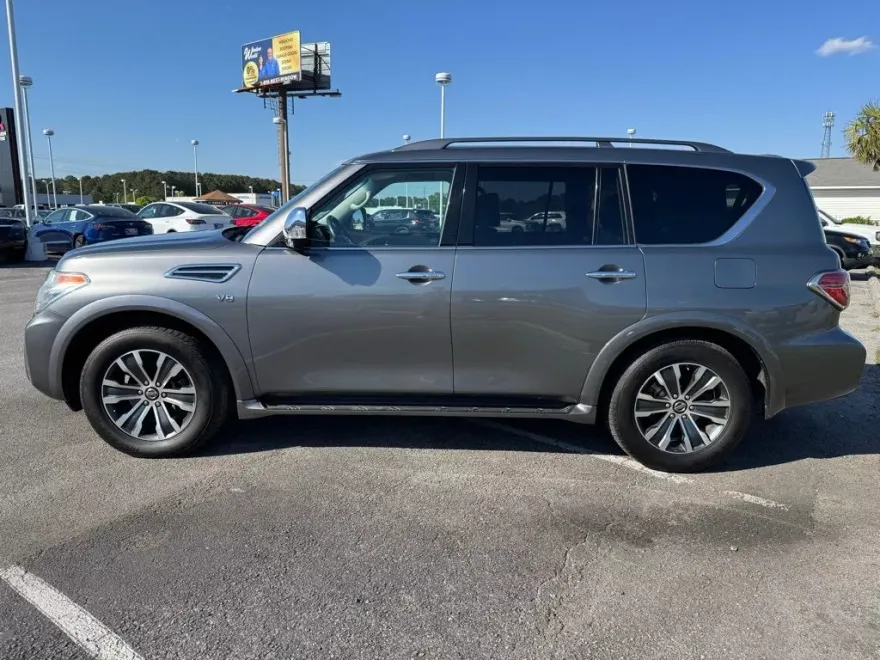 2017 Nissan Armada Platinum photo 1