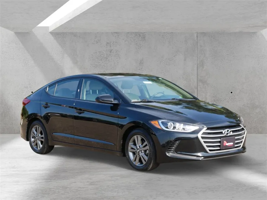 2017 Hyundai Elantra SE photo 1