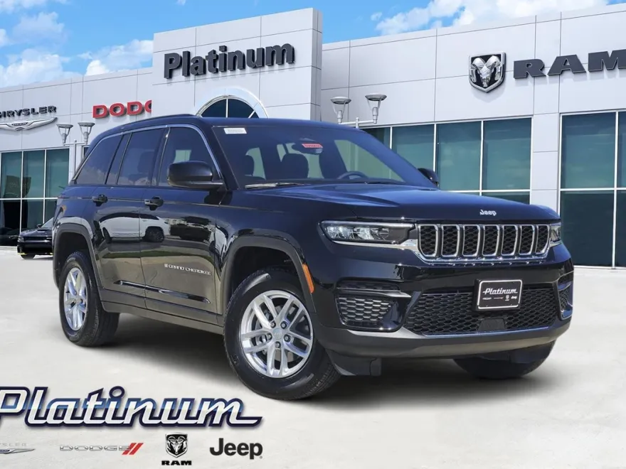 2025 Jeep Grand Cherokee Laredo photo 1