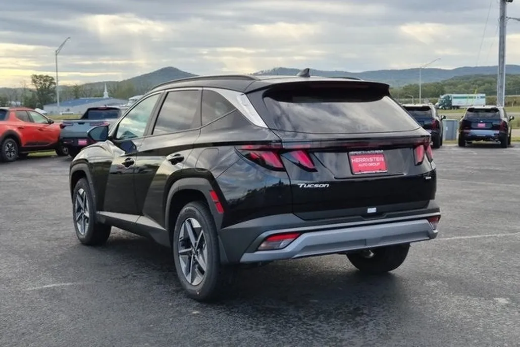 2026 Hyundai Tucson SEL photo 1