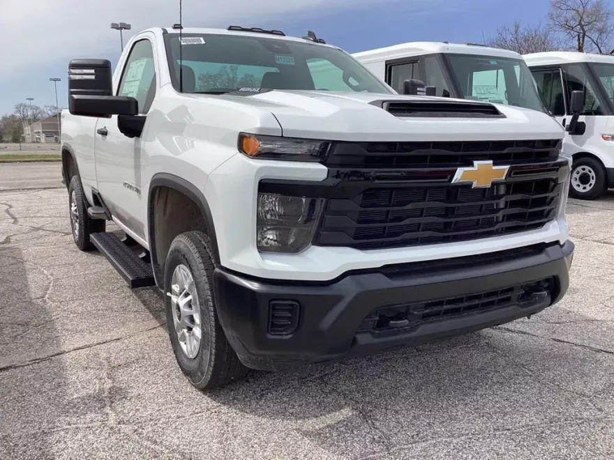 2025 Chevrolet Silverado 2500HD photo 1