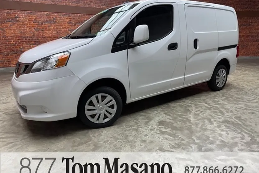 2019 Nissan NV200 SV photo 1