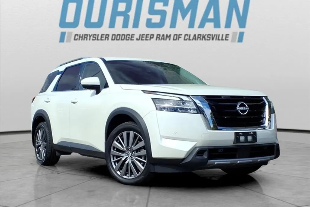 2024 Nissan Pathfinder SL photo 1