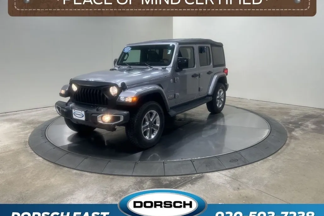 2019 Jeep Wrangler Unlimited Sahara photo 1