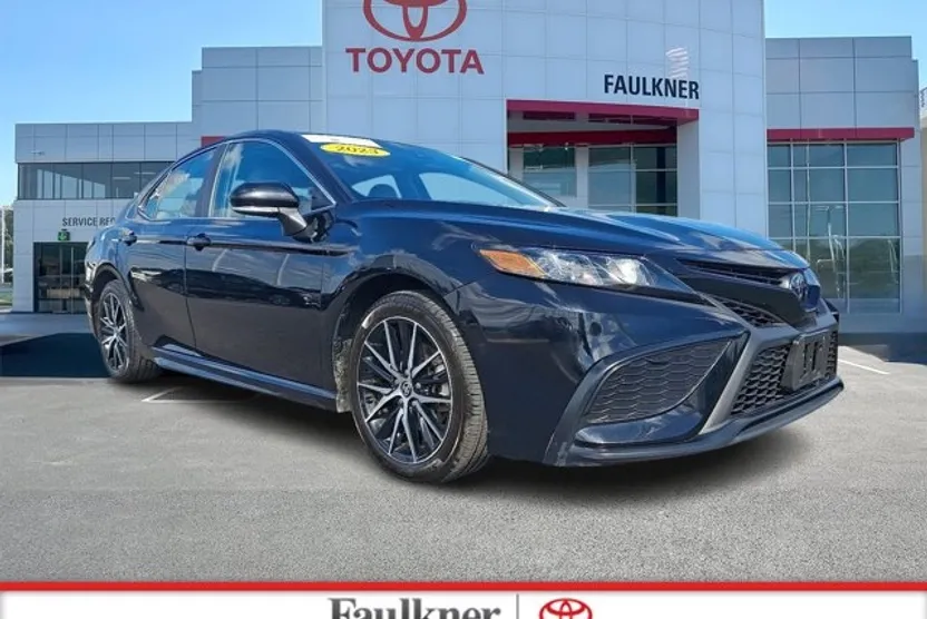 2023 Toyota Camry SE photo 1
