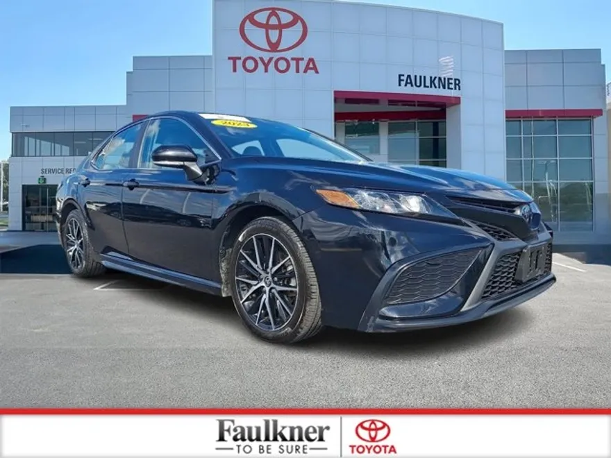 2023 Toyota Camry SE photo 1
