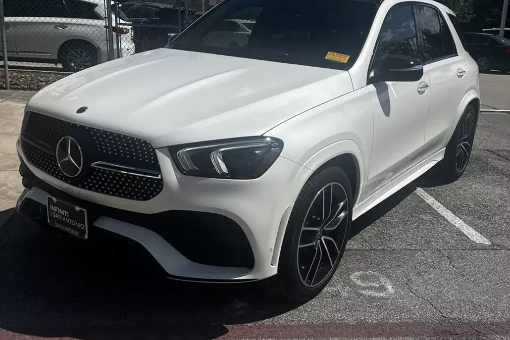 2023 Mercedes Benz GLE 450 4MATIC photo 1