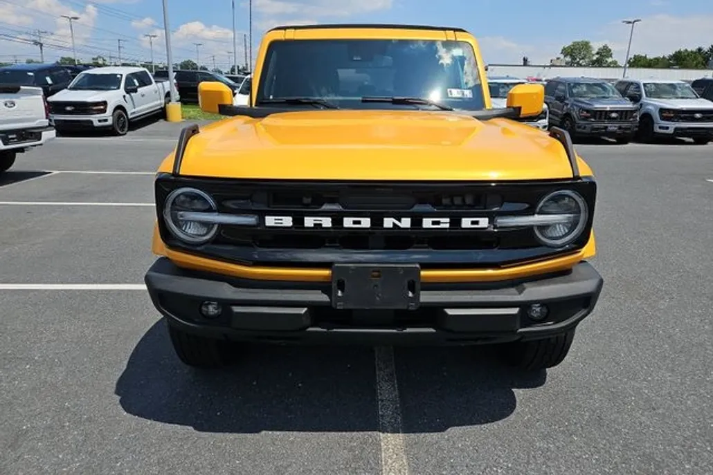 2021 Ford Bronco Outer Banks photo 1
