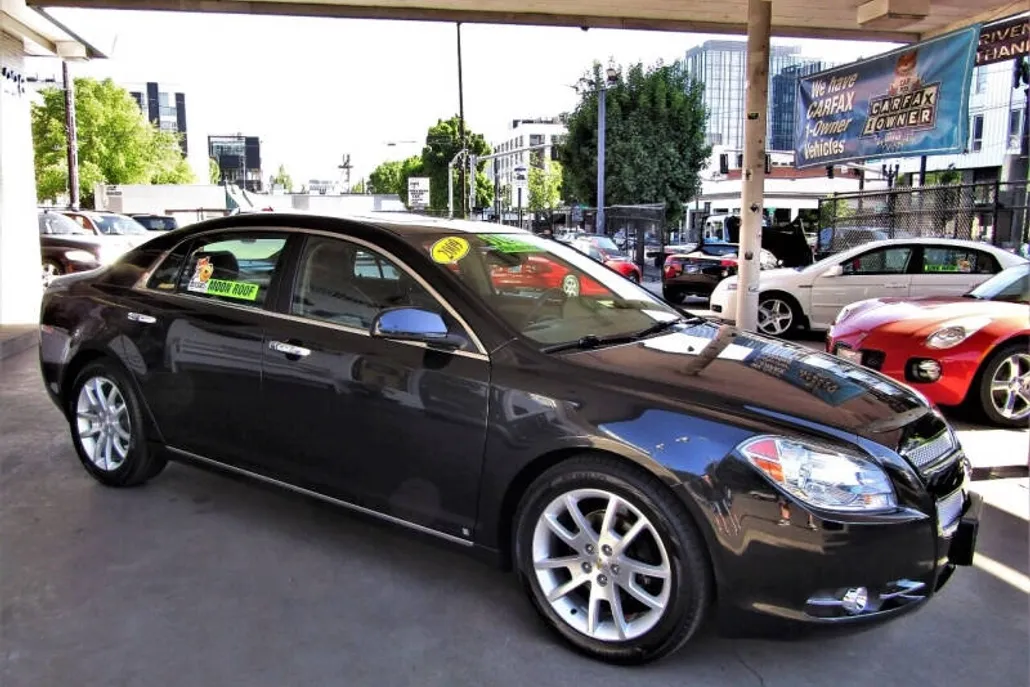 2009 Chevrolet Malibu LTZ photo 1