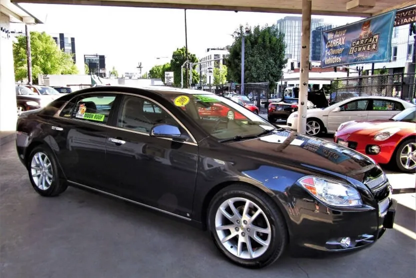 2009 Chevrolet Malibu LTZ photo 1