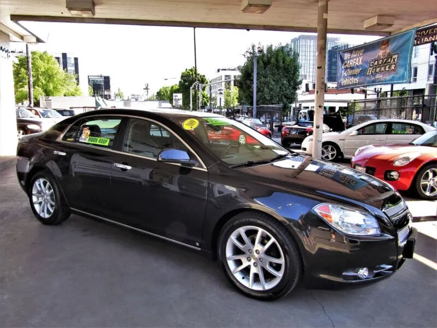 2009 Chevrolet Malibu LTZ photo 1