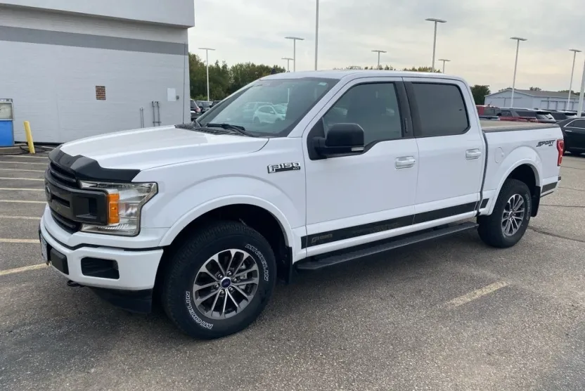 2020 Ford F-150 XLT photo 1