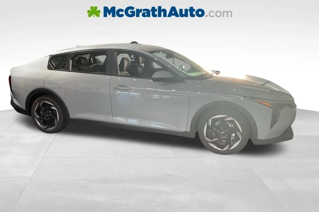 2025 Kia K4 EX photo 1