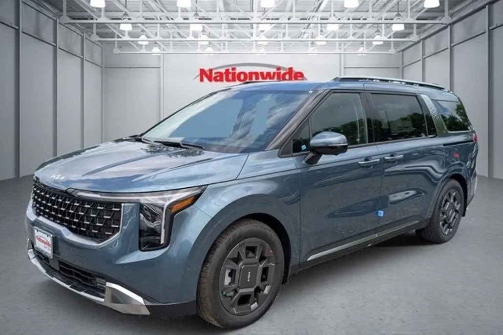 2026 Kia Carnival SX photo 1