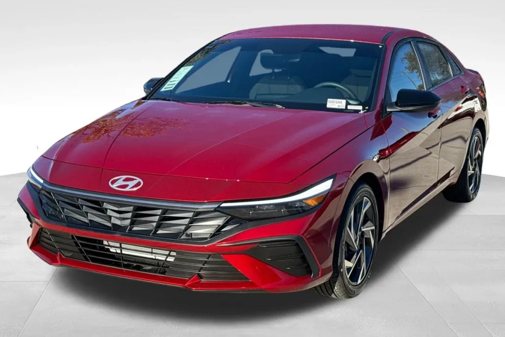 2025 Hyundai Elantra SEL Sport photo 1