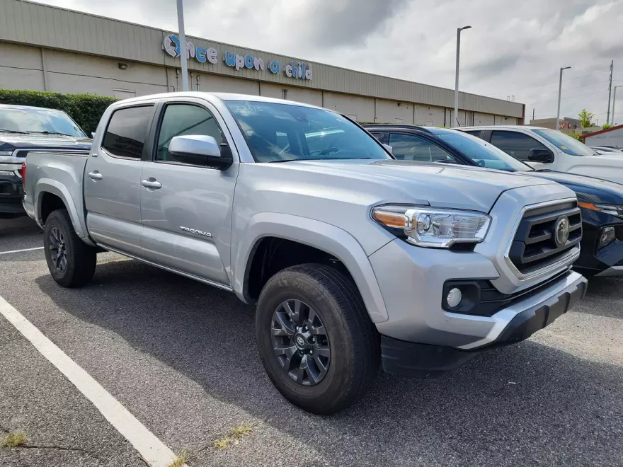 2023 Toyota Tacoma 4x4 photo 1