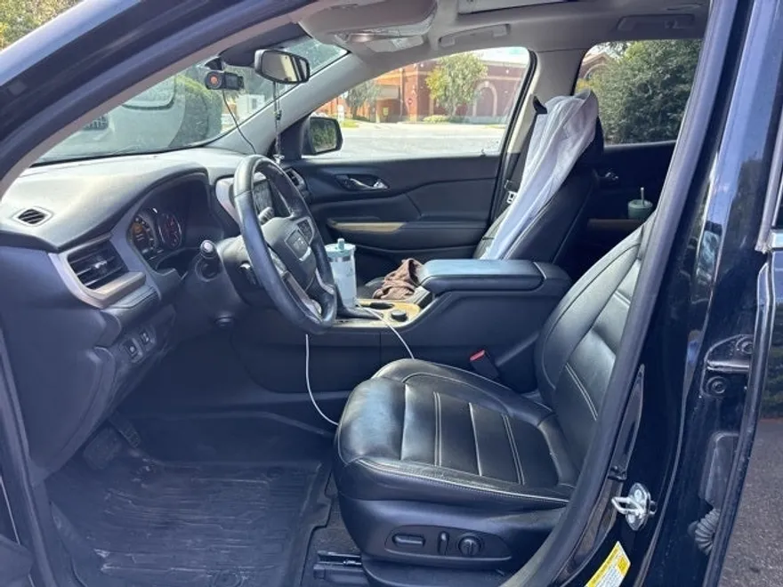 2017 Gmc Acadia Denali photo 1