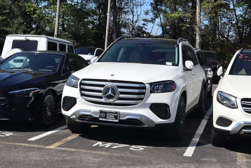 2024 Mercedes Benz GLS 450 photo 1