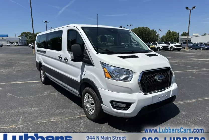 2022 Ford Transit Passenger XLT photo 1