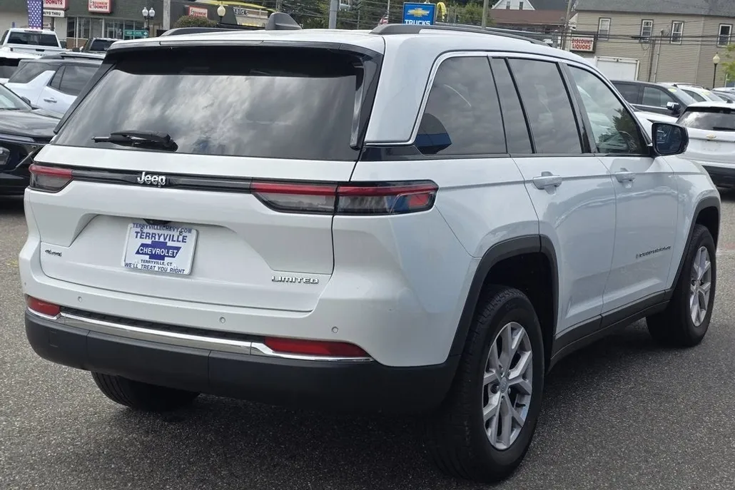 2022 Jeep Grand Cherokee Limited photo 1