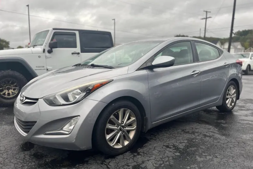 2015 Hyundai Elantra SE photo 1