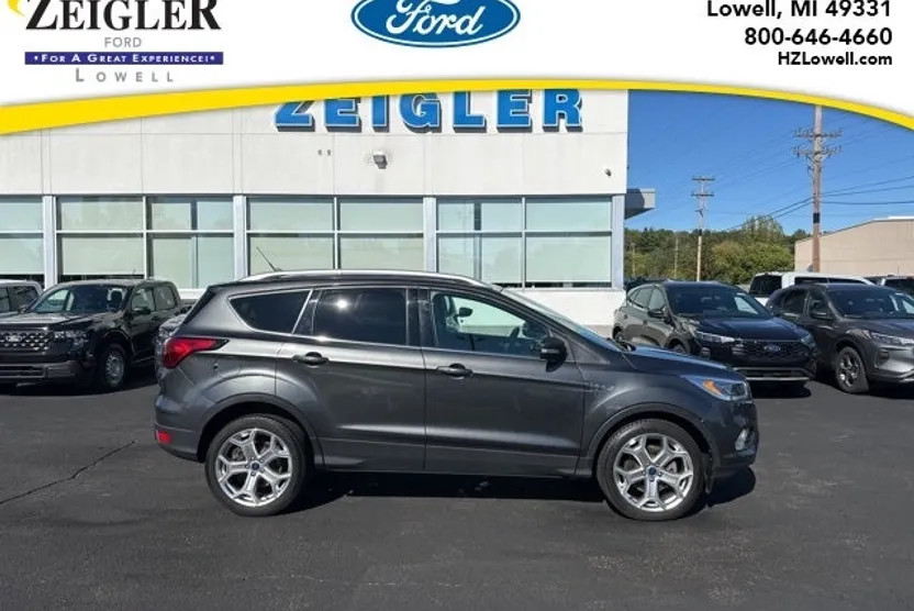 2019 Ford Escape Titanium photo 1