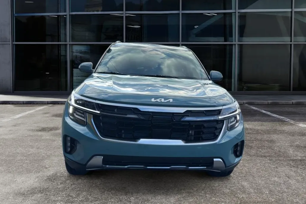 2026 Kia Seltos SX photo 1