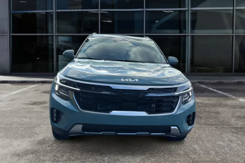 2026 Kia Seltos SX photo 1