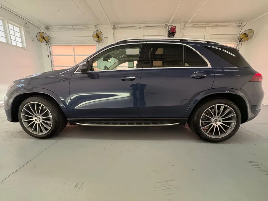 2025 Mercedes Benz GLE 350 4MATIC photo 1
