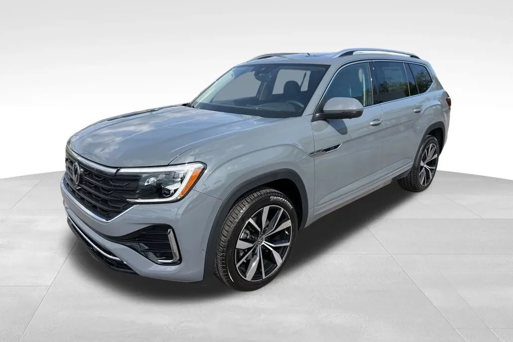 2026 Volkswagen Atlas SEL Premium R-Line photo 1