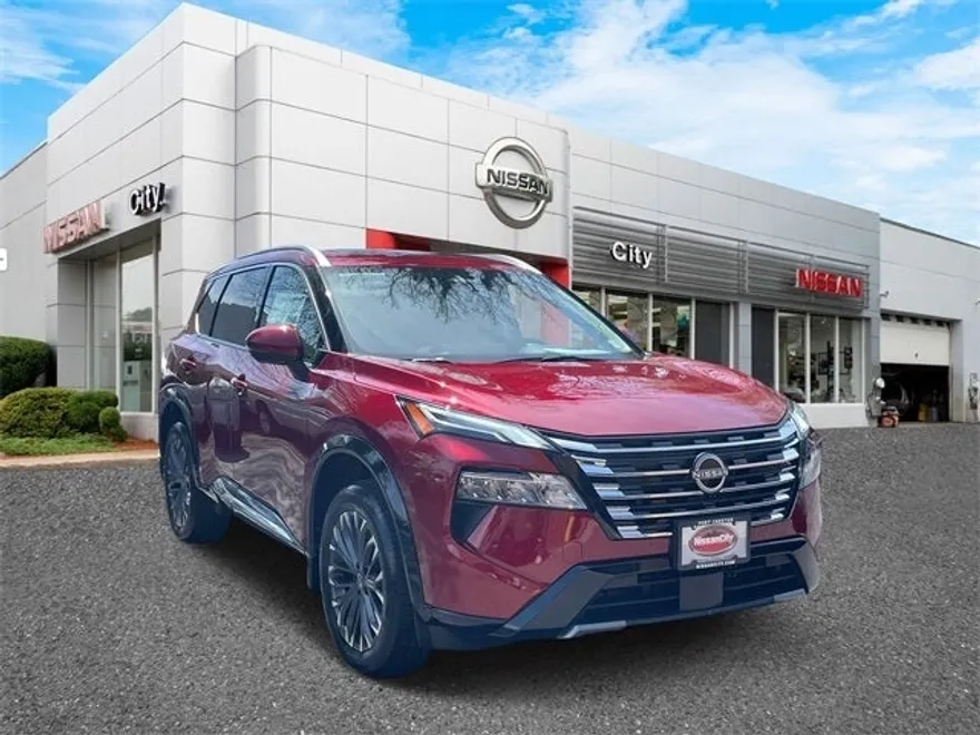 2025 Nissan Rogue Platinum photo 1