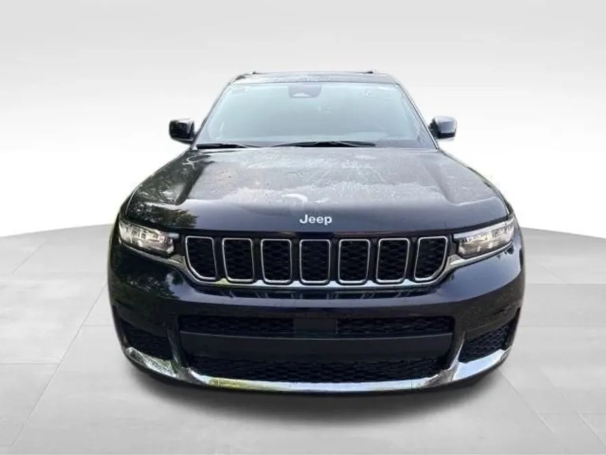 2025 Jeep Grand Cherokee Laredo photo 1