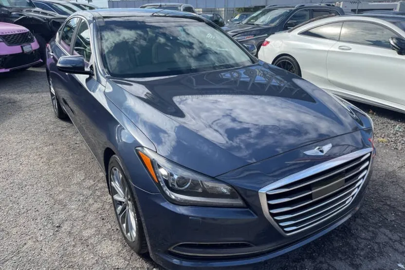 2015 Hyundai Genesis 3.8 photo 1