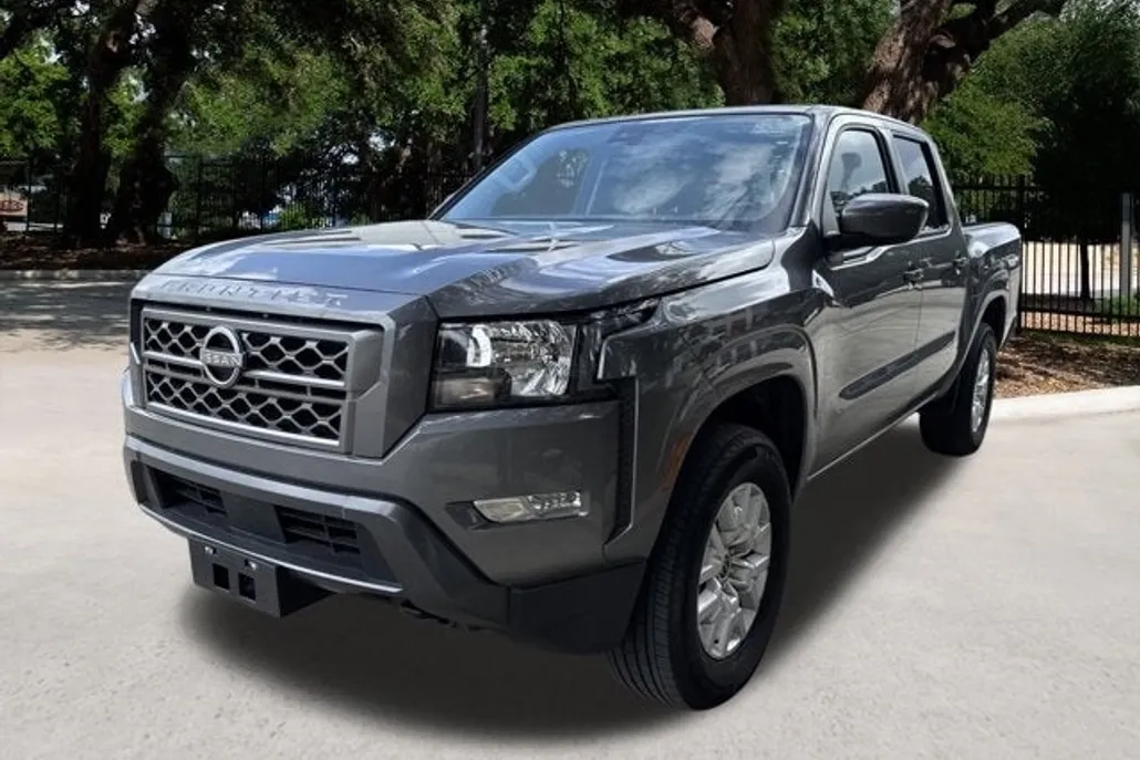 2024 Nissan Frontier SV photo 1